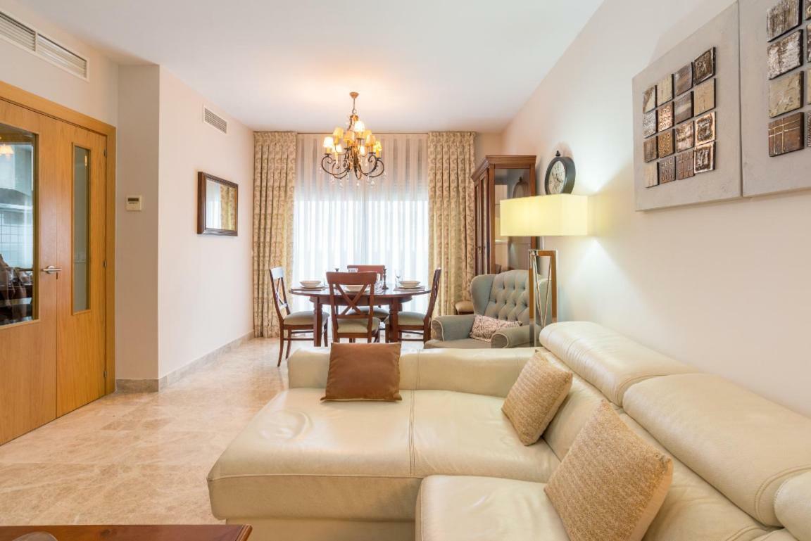 Keywise Perfect Location Next To Maria Zambrano Station, Central , Beach ,Pool And Free Parking Málaga Eksteriør billede