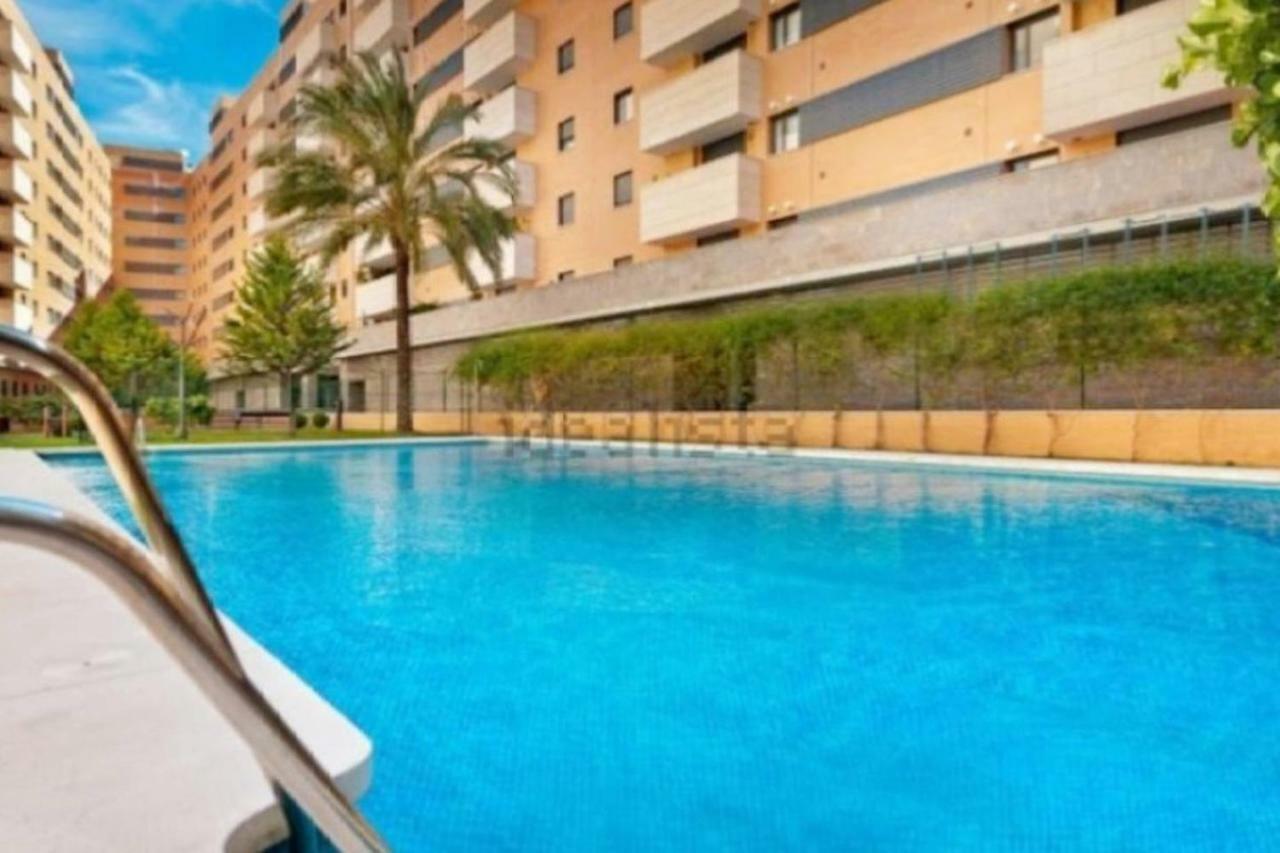 Keywise Perfect Location Next To Maria Zambrano Station, Central , Beach ,Pool And Free Parking Málaga Eksteriør billede