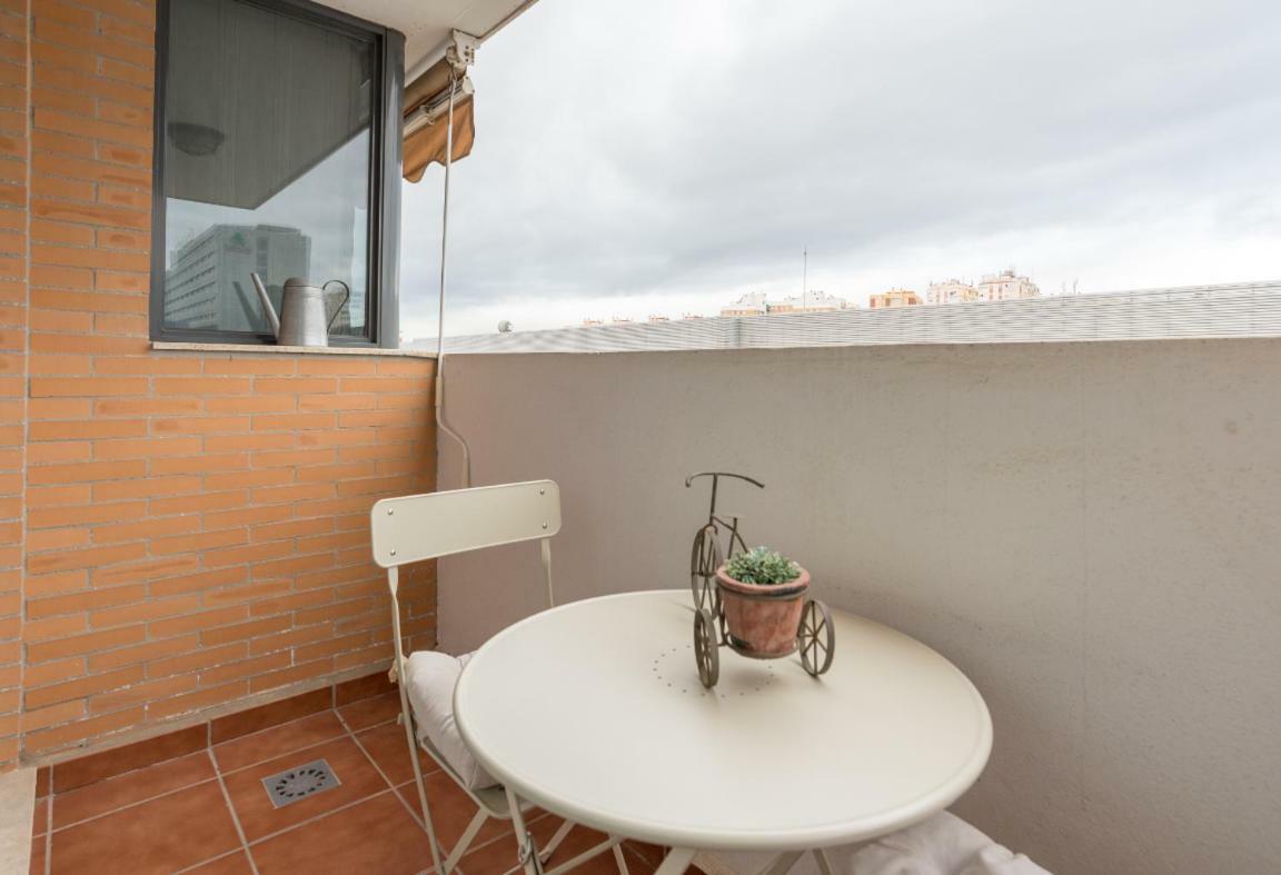 Keywise Perfect Location Next To Maria Zambrano Station, Central , Beach ,Pool And Free Parking Málaga Eksteriør billede