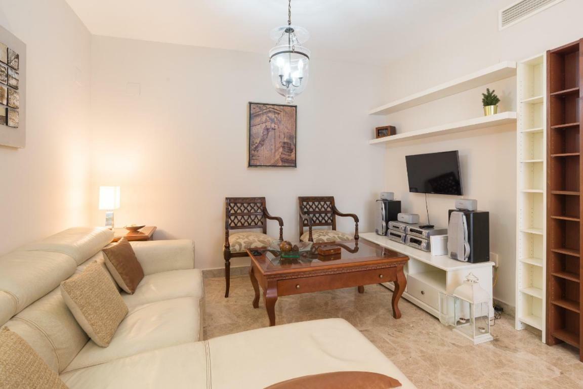 Keywise Perfect Location Next To Maria Zambrano Station, Central , Beach ,Pool And Free Parking Málaga Eksteriør billede