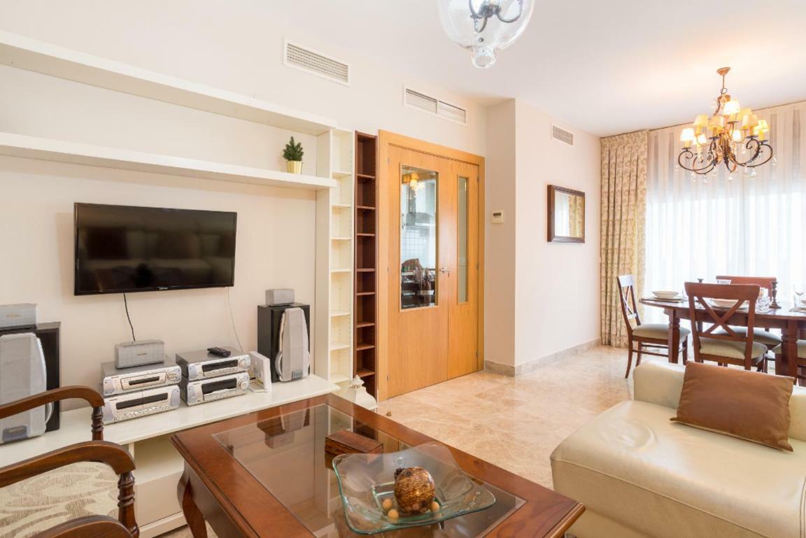 Keywise Perfect Location Next To Maria Zambrano Station, Central , Beach ,Pool And Free Parking Málaga Eksteriør billede